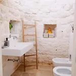 Wei Ostuni